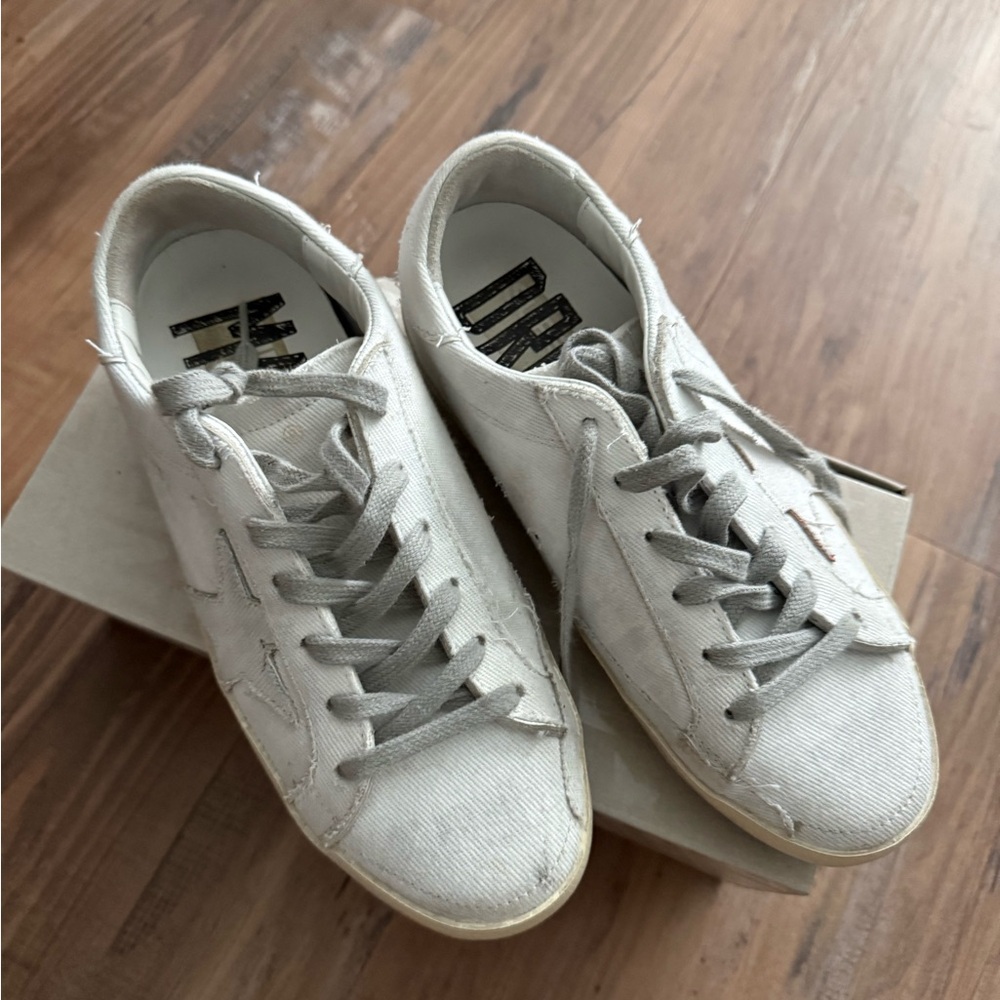 Golden Goose White Low-Top Sneakers with Textured Design
